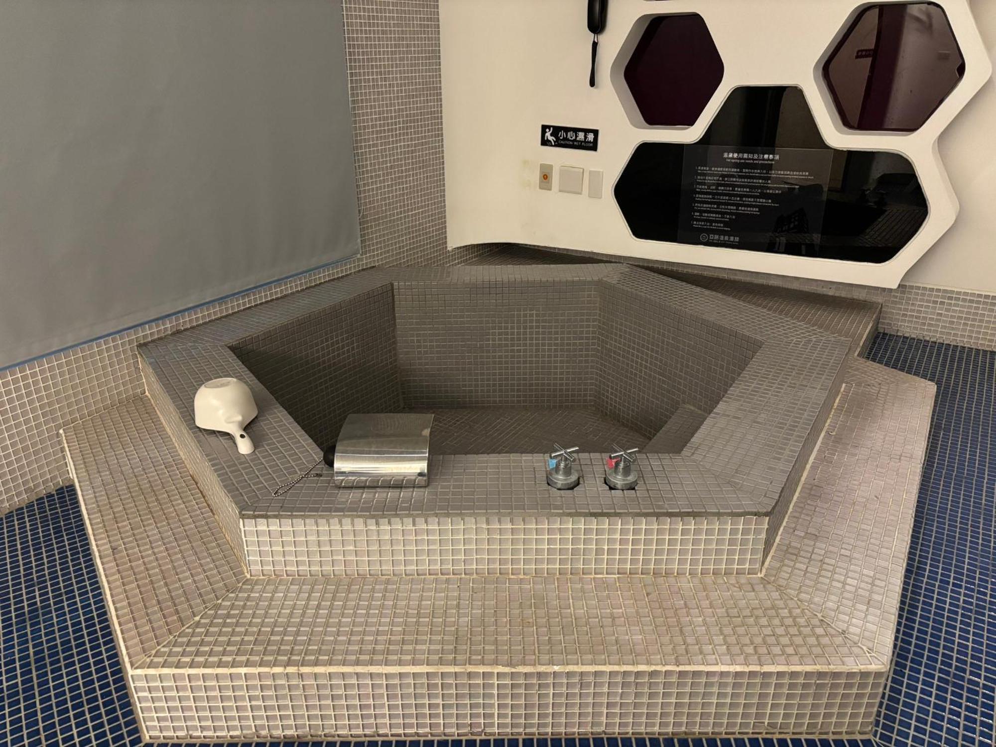 Ya Nold Hot Spring Hotel 礁渓郷 エクステリア 写真
