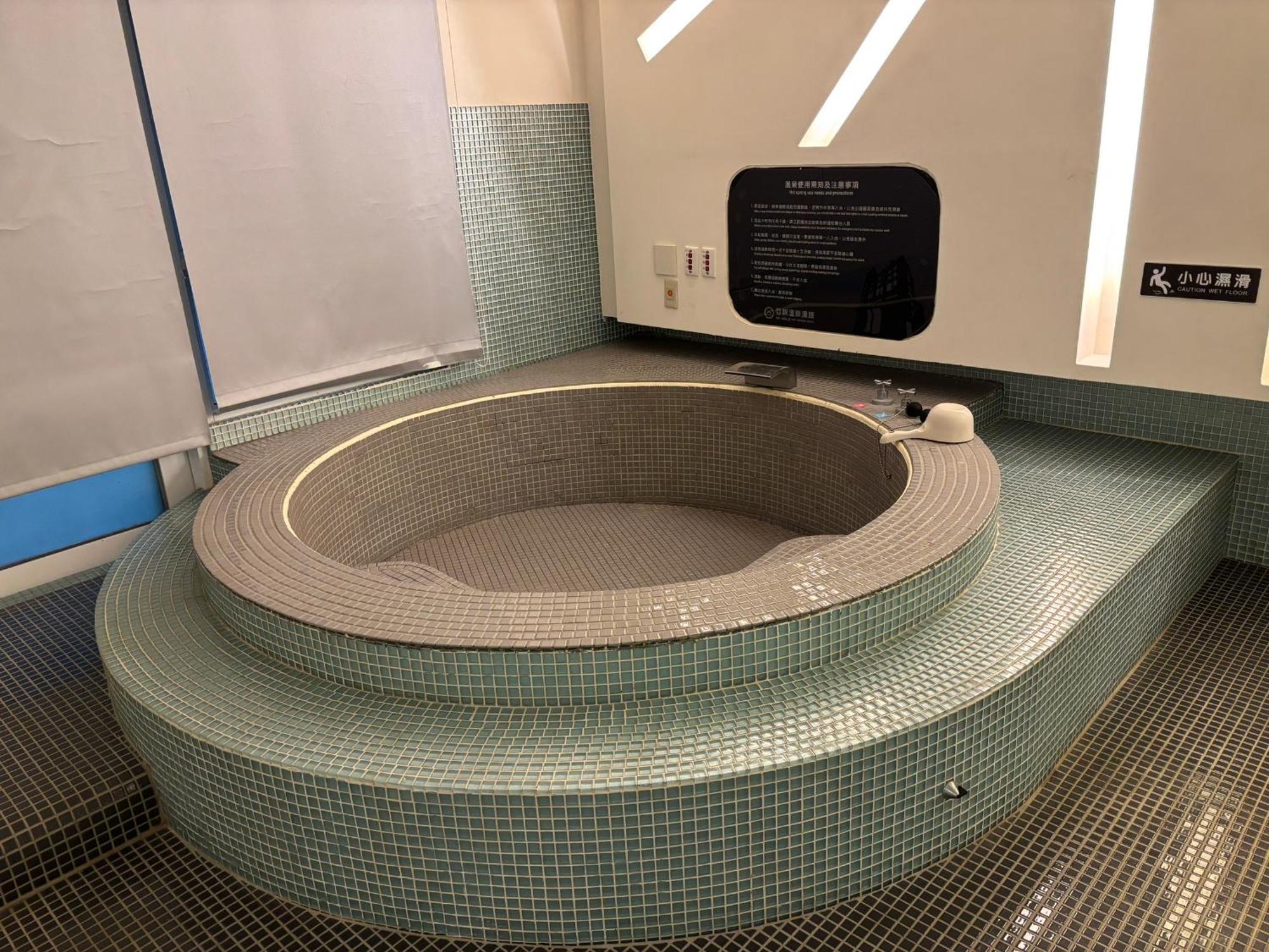Ya Nold Hot Spring Hotel 礁渓郷 エクステリア 写真